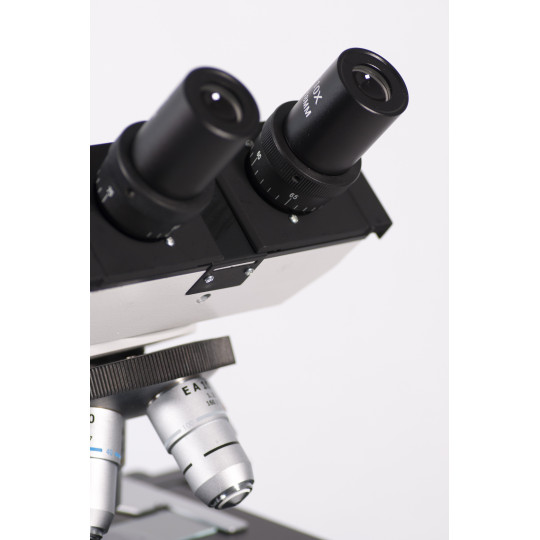 MICROSCOPIO BINOCULAR mod. IBD-05B.