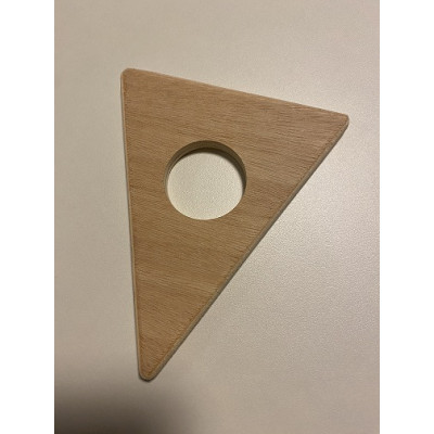 TRIANGULO DE MADERA PARA FILTRAR